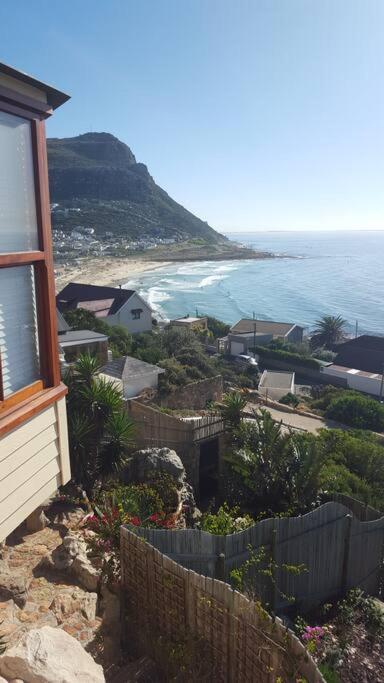 18 Steps - Seaside Cottage With Breathtaking Views Cape Town Exterior photo